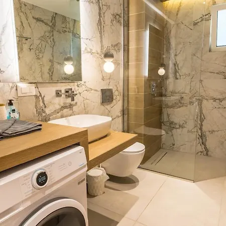 Beachfront Lux Apartamento *